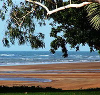 Beachfront Hotel - Accommodation Noosa