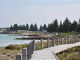 Chambers Way Walk - Accommodation Noosa 0