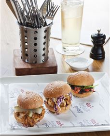 American Hotel - Accommodation Noosa 1