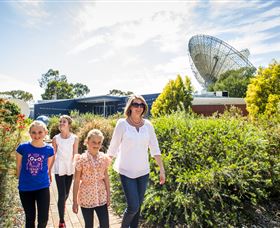CSIRO Parkes Radio Telescope - Accommodation Noosa 4