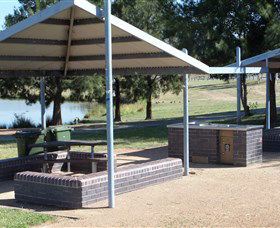 Point Hut Pond Park - Accommodation Noosa 4