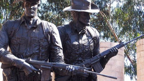 ANZAC Parade - Accommodation Noosa 1