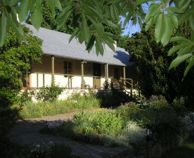 Raglan Gallery And Cultural Centre - Accommodation Noosa 1