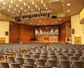 Wollongong Town Hall - Accommodation Noosa 0