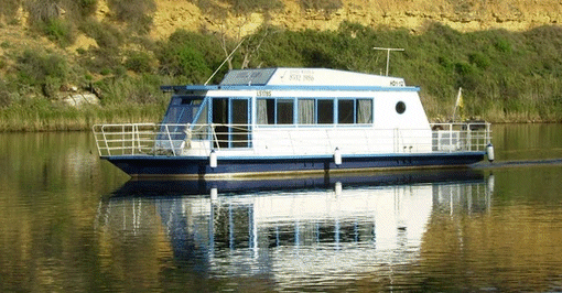 Oz Houseboats - Accommodation Noosa 2