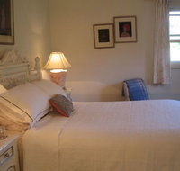 Trafalgar Bed and Breakfast and Annie's cottage - Accommodation Noosa