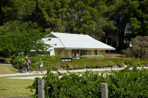 Tour De Vines - Accommodation Noosa 0