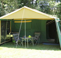 Kendall Kampers - Accommodation Noosa
