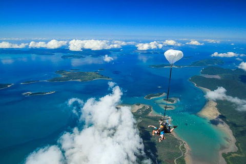 Airlie Beach Tandem Skydive - Accommodation Noosa 2