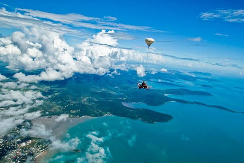 Airlie Beach Tandem Skydive - Accommodation Noosa 5