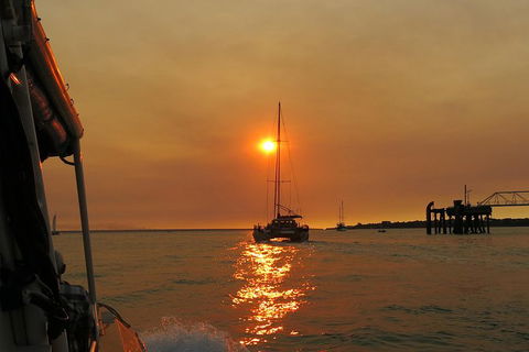 Darwin Sunset Cruise, Including Fish \'n\' Chips - Accommodation Noosa 5