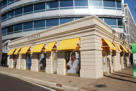 Commercial Bank - Accommodation Noosa 0