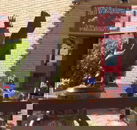 Ant's Redgum Gallery - Accommodation Noosa