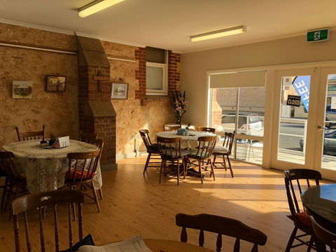 Anglican Community Cafe, Limestone Art Gallery & Cornish Garden - Accommodation Noosa 2
