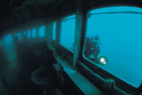 Ex HMAS Hobart Dive Site - Accommodation Noosa 0