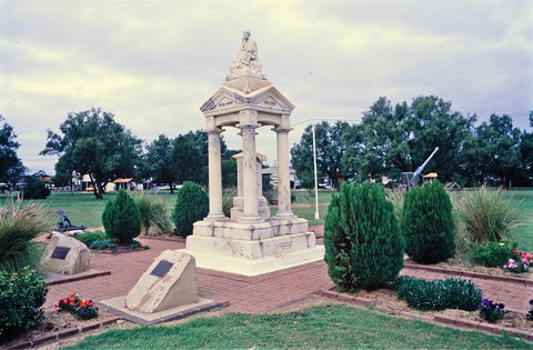 Weeping Mother Memorial - Accommodation Noosa 0