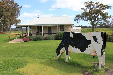 Millers Ice Cream - Accommodation Noosa 2