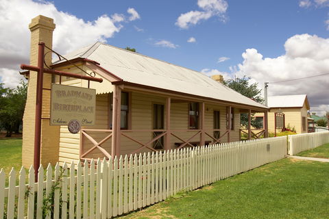 Cootamundra Cricketing Exploration - Accommodation Noosa 2