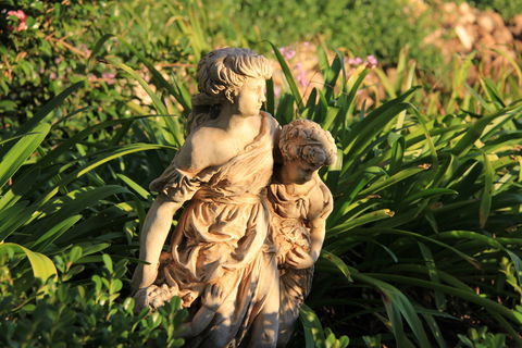 The Bath House Garden - Accommodation Noosa 2