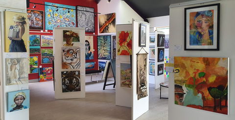 The Royal Queensland Art Society Inc. - Accommodation Noosa 1