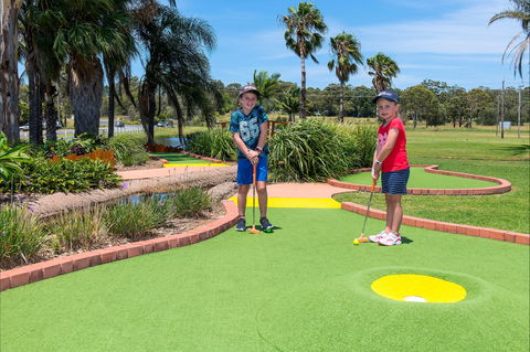 Port Macquarie Driving Range And Mini Golf - Accommodation Noosa 2