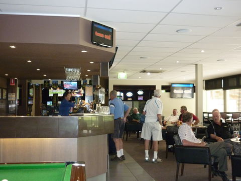 Queanbeyan Golf Club - Accommodation Noosa 1