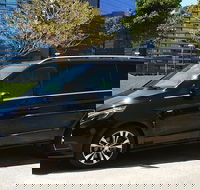 Sydney Airport Transfer in a Luxury People Mover 1-6pax TO Sydney City - Accommodation Noosa