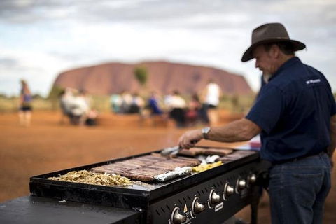 Sunset Australian Barbecue Dinner In Uluru - Accommodation Noosa 1