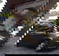 Mercedes 7 seat Limousine Cairns Airport to Port Douglas - Accommodation Noosa