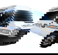 Premium Van Private Transfer Cairns Airport - Cairns City. - Accommodation Noosa