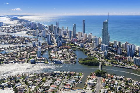 Departure Private Transfers From Gold Coast City To Gold Coast Airport OOL - Accommodation Noosa 3