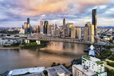Brisbane Airport Transfers : Brisbane Airport BNE To Brisbane In Luxury Van - Accommodation Noosa 4