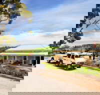 Two Hands Wines 'Flagship Vineyard Experience' - Accommodation Noosa