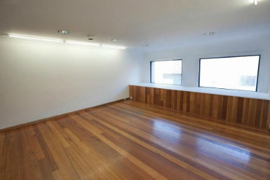 Raglan Street Gallery - Accommodation Noosa 0