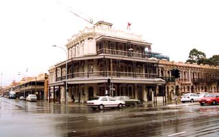 Botanic Bar - Accommodation Noosa 0