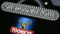 Off Broadway Hotel - Accommodation Noosa 0