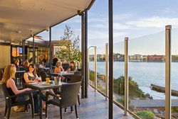 Lakes Resort Hotel - Accommodation Noosa 0