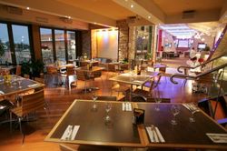 Options Tavern - Accommodation Noosa 2