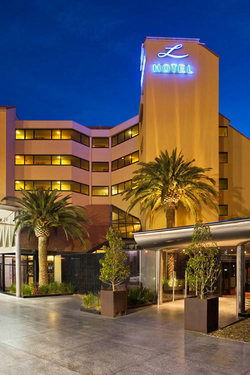 Lakes Resort Hotel - Accommodation Noosa 2