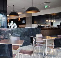 The Cremorne Hotel - Accommodation Noosa