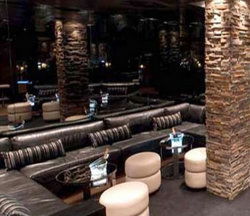 Hugos Lounge - Accommodation Noosa 2