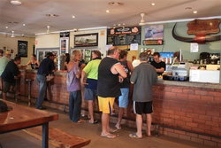 Humpty Doo Hotel - Accommodation Noosa 3