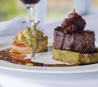 Chris's Beacon Point Restaurant - Accommodation Noosa 0