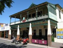 Shamrock Hotel Alexandra - Accommodation Noosa 0