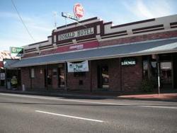 Donald Hotel - Accommodation Noosa 0