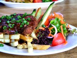 Plough Inn Hotel - Accommodation Noosa 0