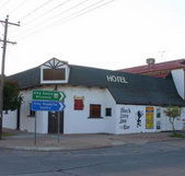 Black Lion Inn Hotel - Accommodation Noosa