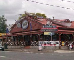 Great Southern Hotel - Accommodation Noosa 0