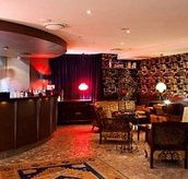 White Revolver - Accommodation Noosa