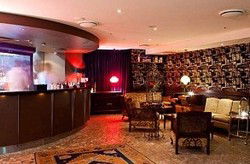 White Revolver - Accommodation Noosa 0